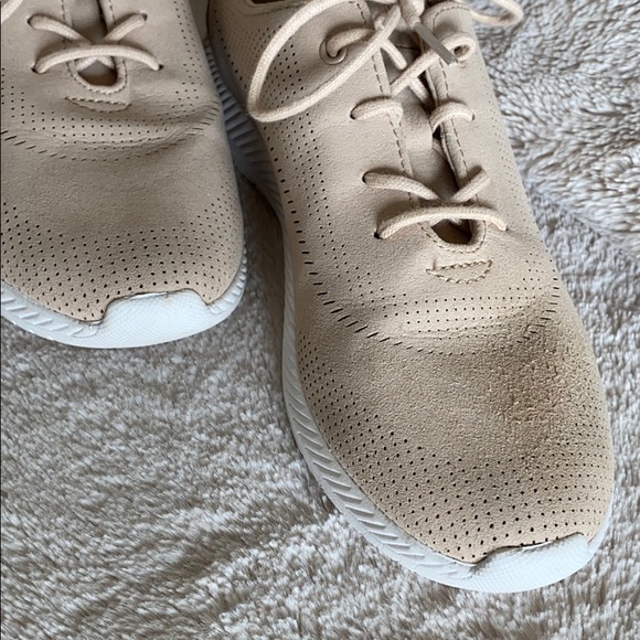 Easy Spirit Sneakers - Picture 4 of 6